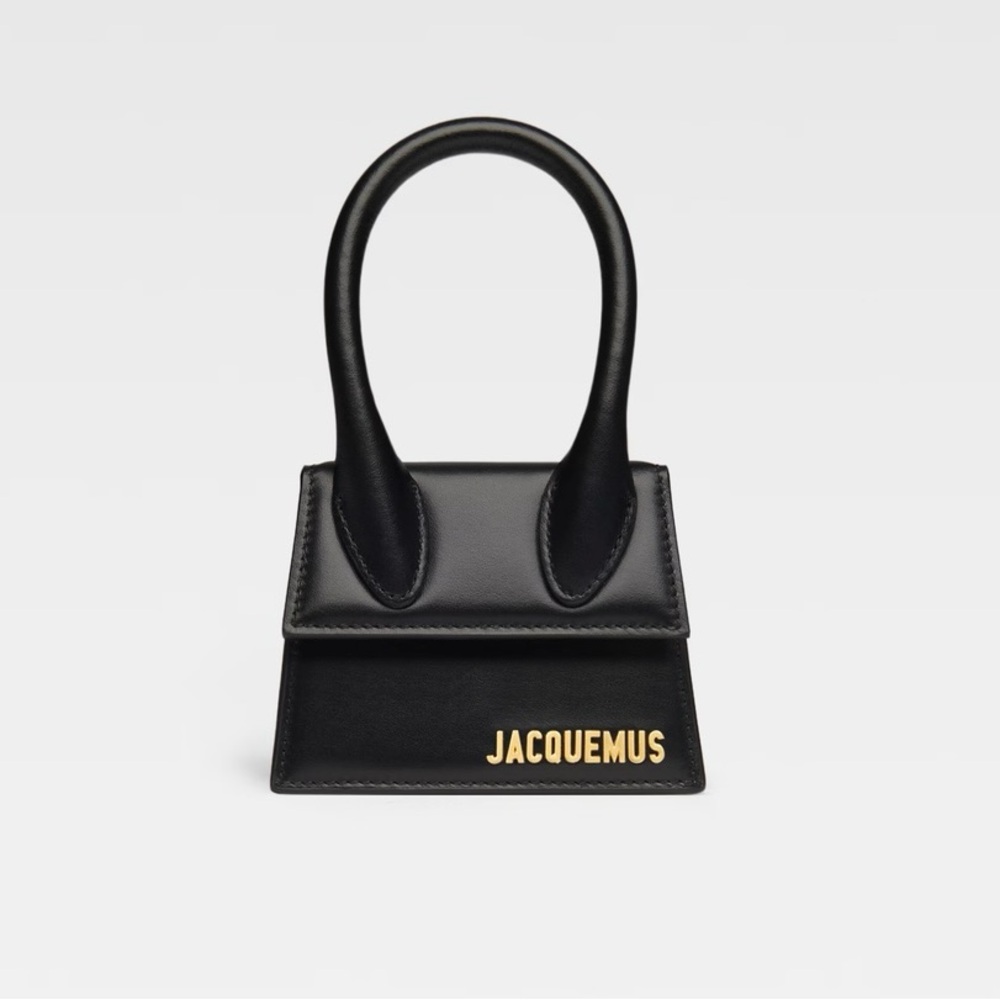 JACQUEMUS Signature authentic leather mini handbag .🔥🔥🔥